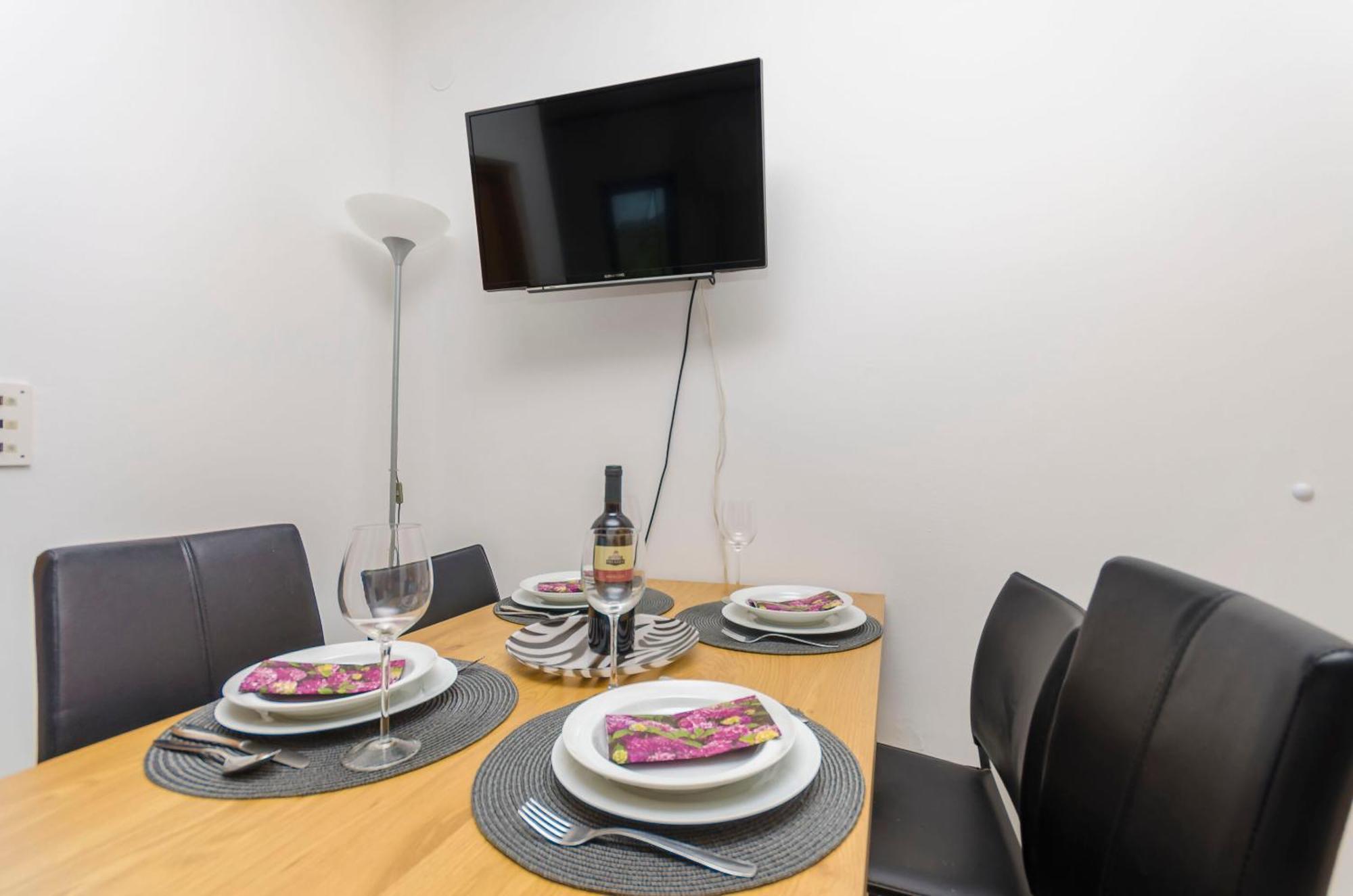 וודיצה Apartments Daniela מראה חיצוני תמונה