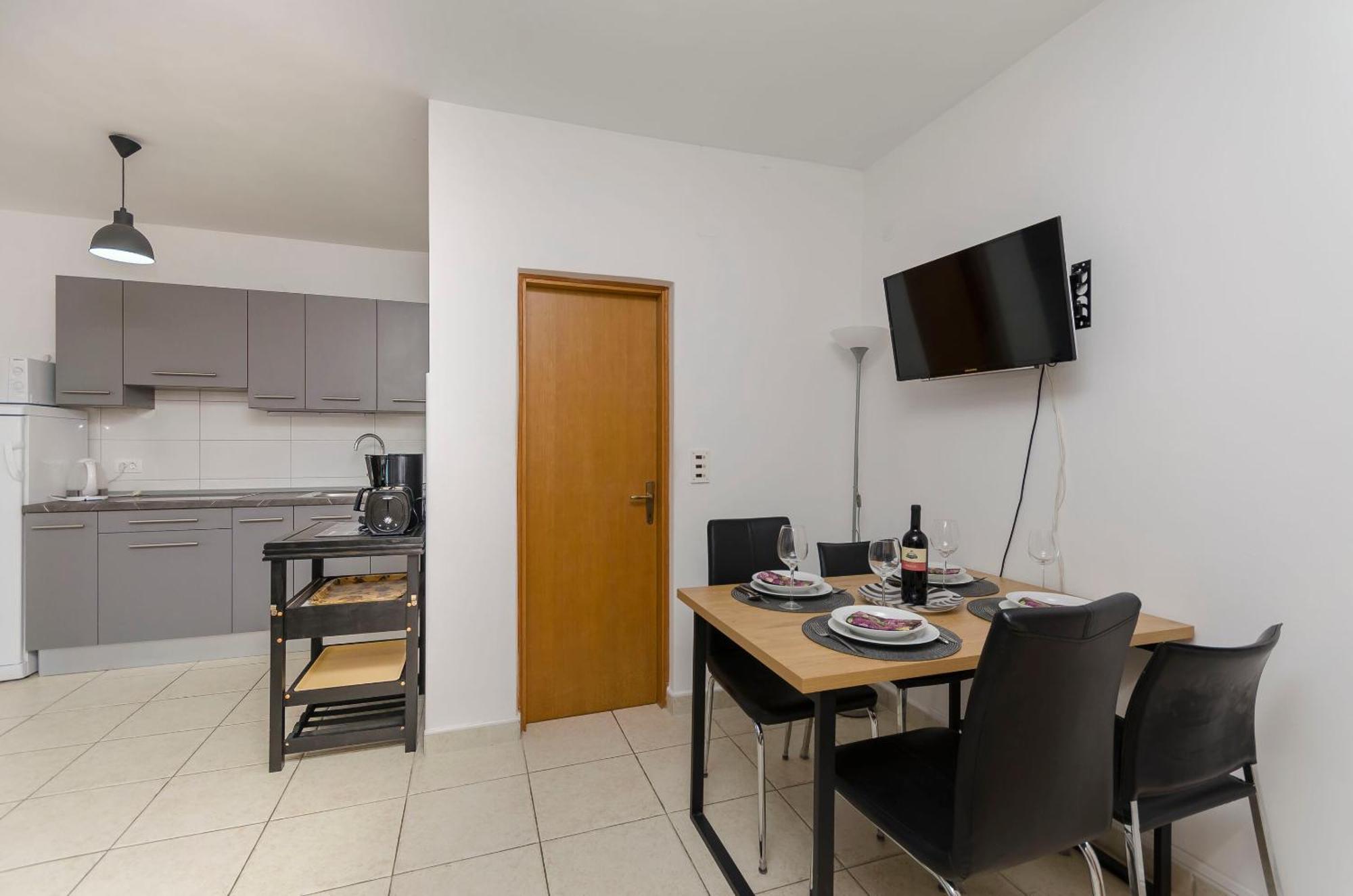 וודיצה Apartments Daniela מראה חיצוני תמונה