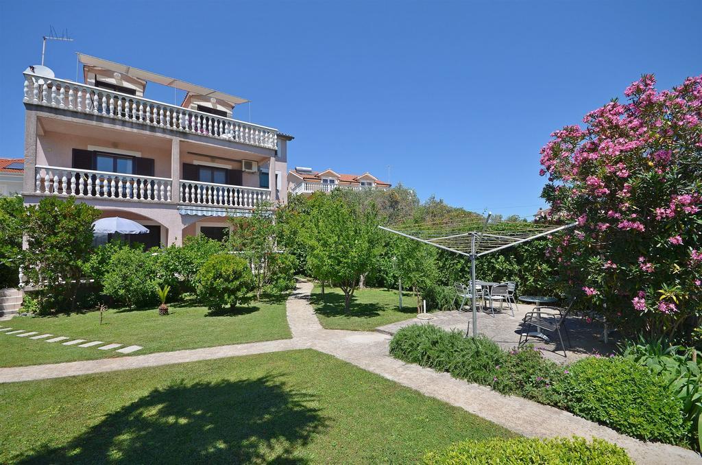 וודיצה Apartments Daniela מראה חיצוני תמונה